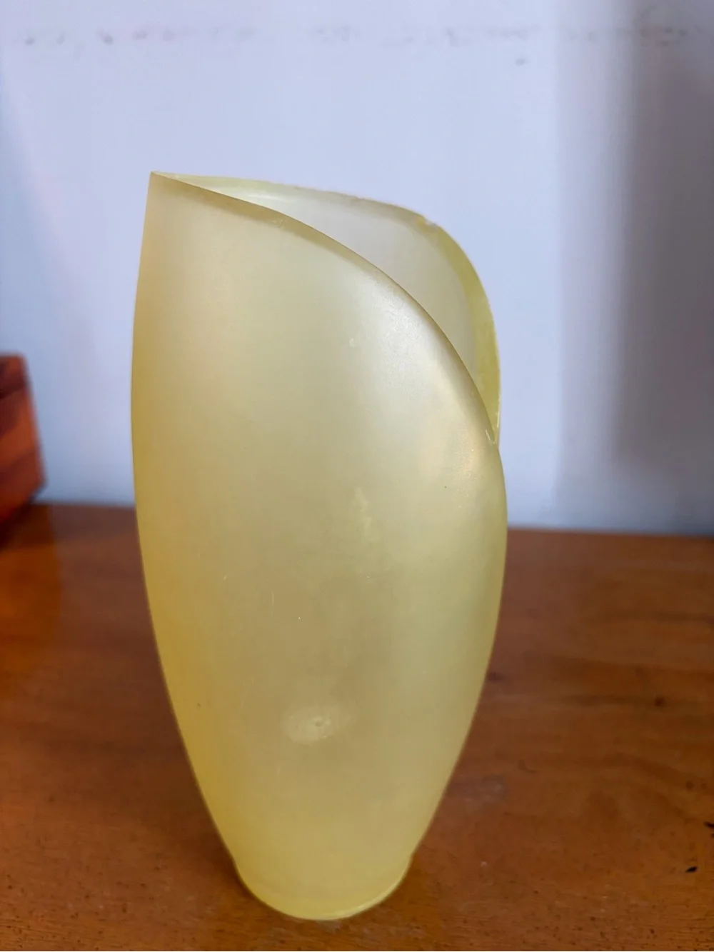Vintage Hen-Feathers Frosted Yellow Resin Sea Glass Vase 8.5